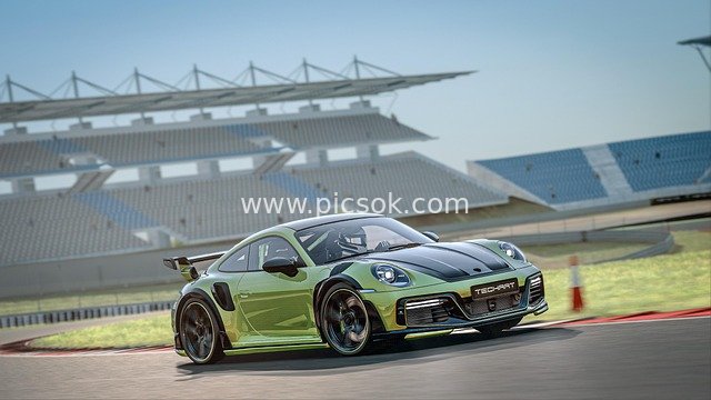 绿色保时捷跑车赛道驰骋 赛车场动感瞬间
